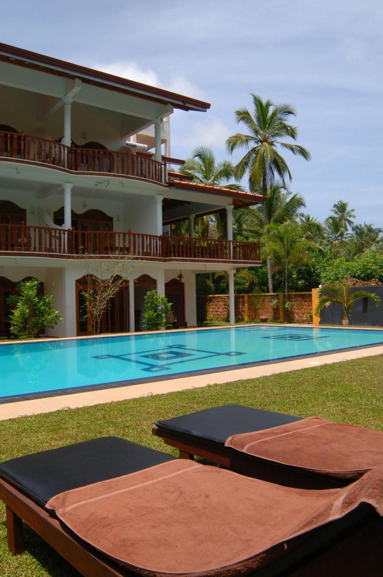 Sandali Walauwa Bentota Bagian luar foto