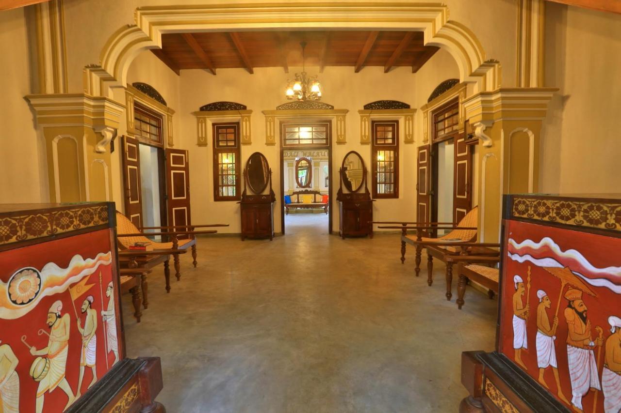 Sandali Walauwa Bentota Bagian luar foto
