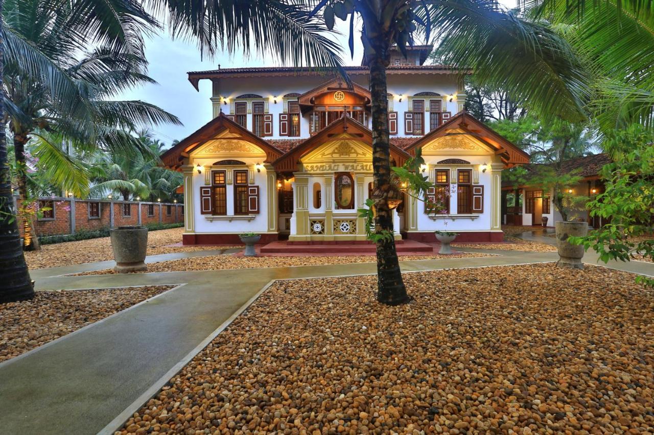 Sandali Walauwa Bentota Bagian luar foto