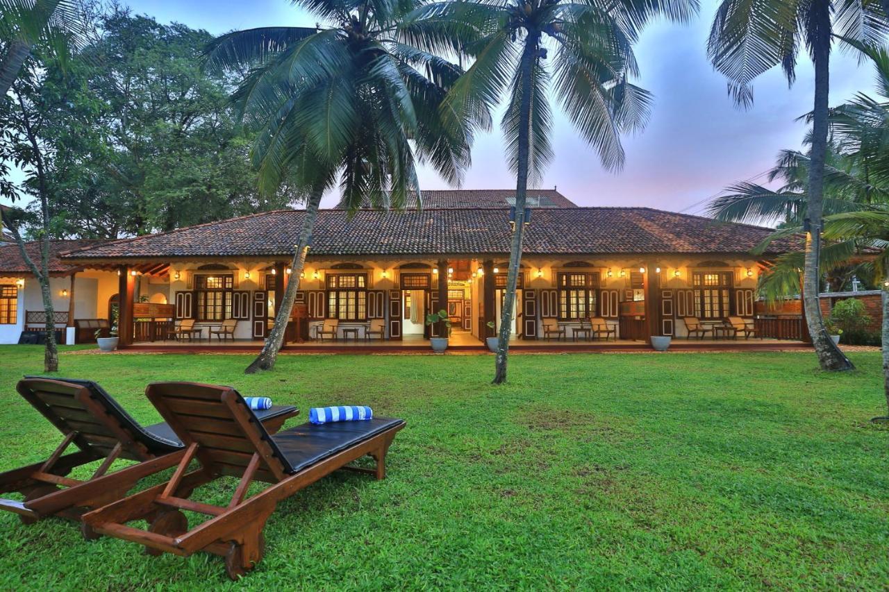 Sandali Walauwa Bentota Bagian luar foto